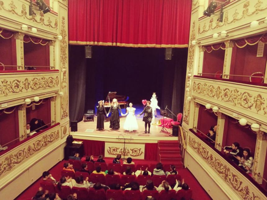 Al teatro Rossetti applausi per i ragazzi della Paolucci