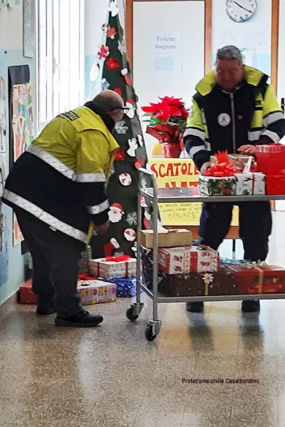 "Scatole di Natale": la scuola primaria di Casalbordino regala sorrisi ai meno fortunati 