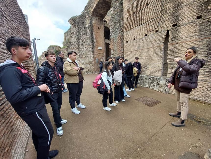 Studenti  del Palizzi di Vasto in visita alla Roma Imperiale