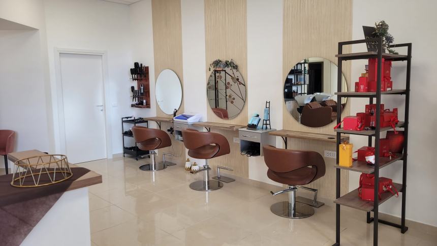 Inaugurato il salone "Antonella Hair Group""