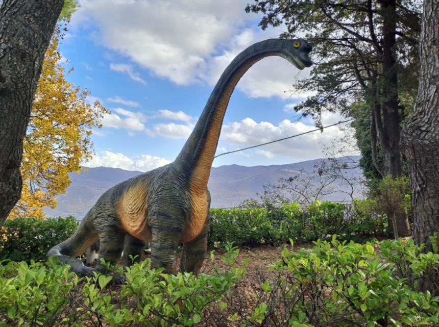 Inaugurato il “Parco dei Dinosauri d’Abruzzo”, uno spazio gratuito dedicato ai più piccoli