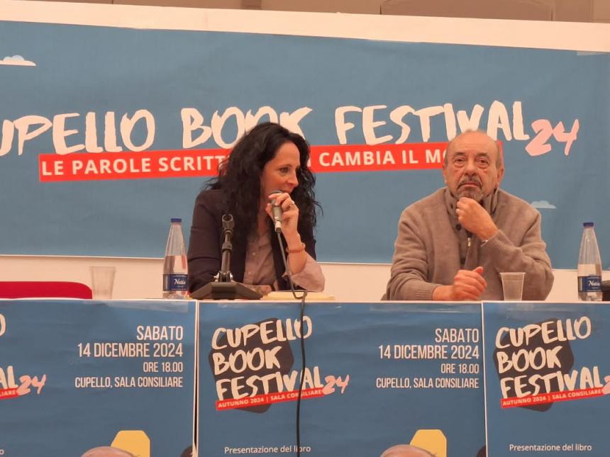 Al Cupello book Festival pienone per Vauro Senesi