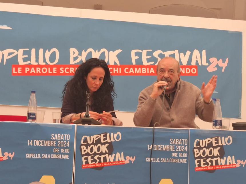 Al Cupello book Festival pienone per Vauro Senesi