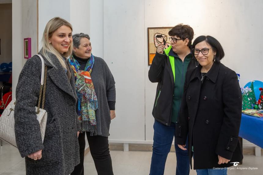 Prensentato a Vasto il calendario Anffas "Gli sguardi nell'anima" con gli scatti di Costanzo D'Angelo