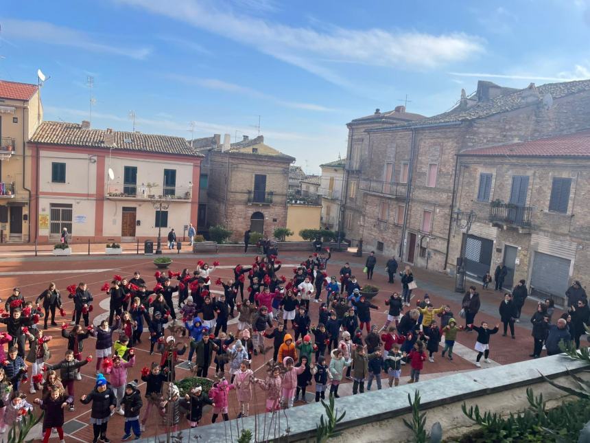 Inclusione: spettacolo a Monteodorisio con il flash mob degli alunni del "Cosimo Ridolfi"