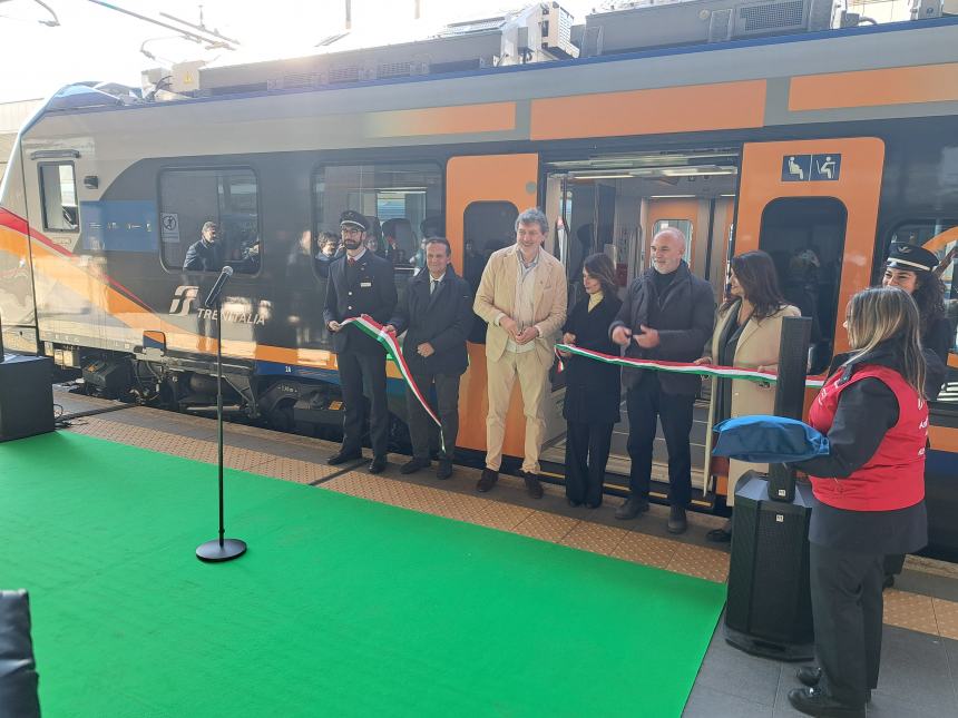 Sulla linea Adriatica abruzzese un nuovo treno elettrico