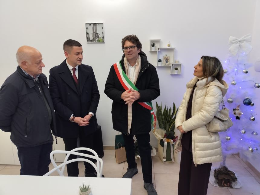 Inaugurata a Vasto la "Altieri Immobiliare": "Se lo sogni puoi farlo"