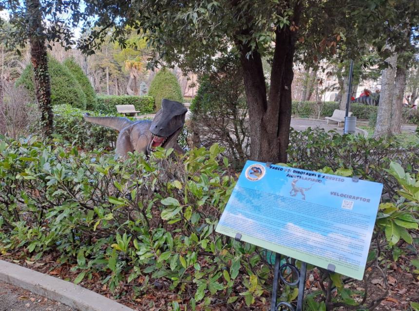 Inaugurato il “Parco dei Dinosauri d’Abruzzo”, uno spazio gratuito dedicato ai più piccoli