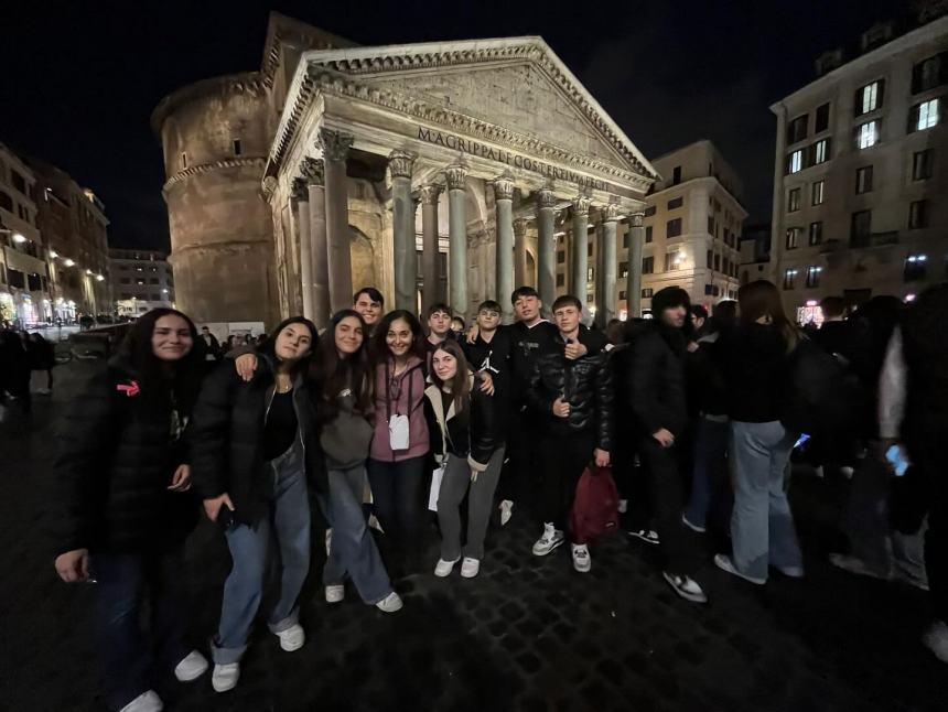 Studenti  del Palizzi di Vasto in visita alla Roma Imperiale