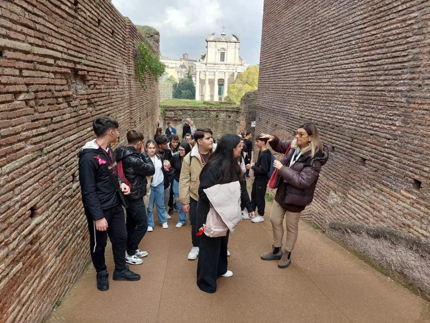 Studenti  del Palizzi di Vasto in visita alla Roma Imperiale