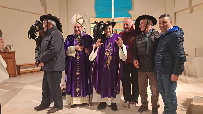 I 90 anni di don Matteo Moccia, il "Patriarca" della Diocesi