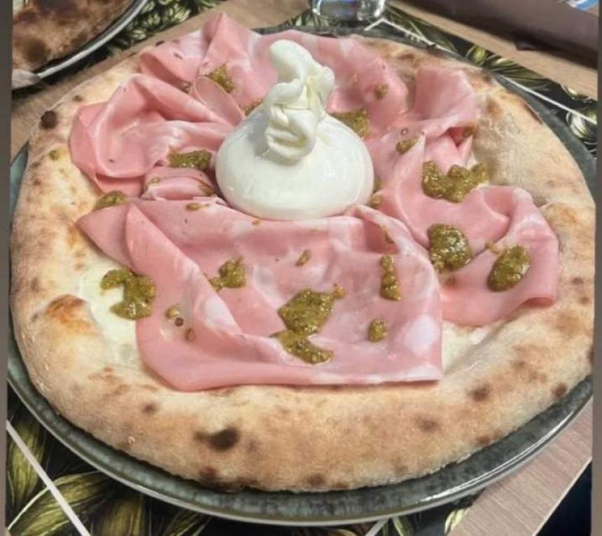 "Hops", il nuovo pub-pizzeria di via Canaccio a Vasto