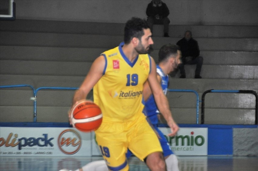 gara tra Italiangas Airino Basket Termoli e Pescara Basket