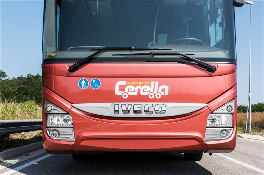 Autobus Cerella con servizio WiFi a bordo