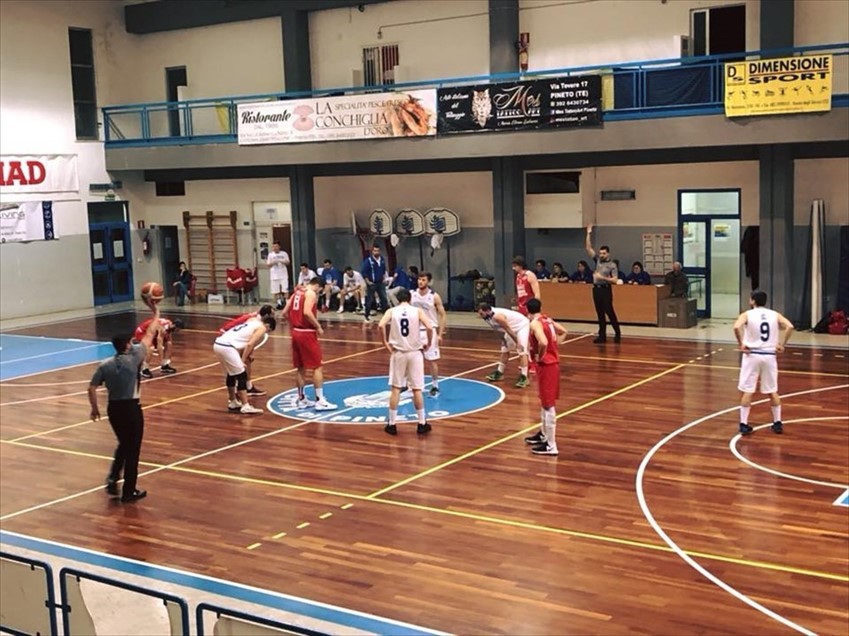 La Vasto Basket batte Nuovo Pineto 78-67 e agguanta la semifinale