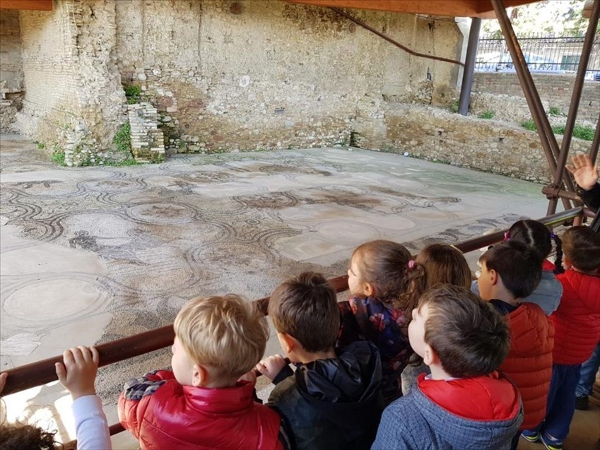 I bambini della Scuola dell’infanzia "Santa Lucia" alla scoperta delle Terme Romane