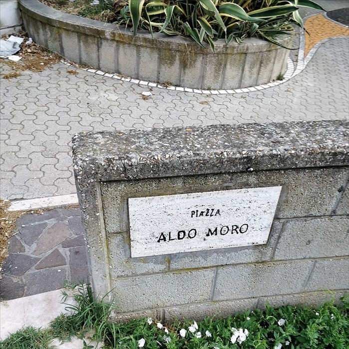 degrado ai giardini Aldo Moro