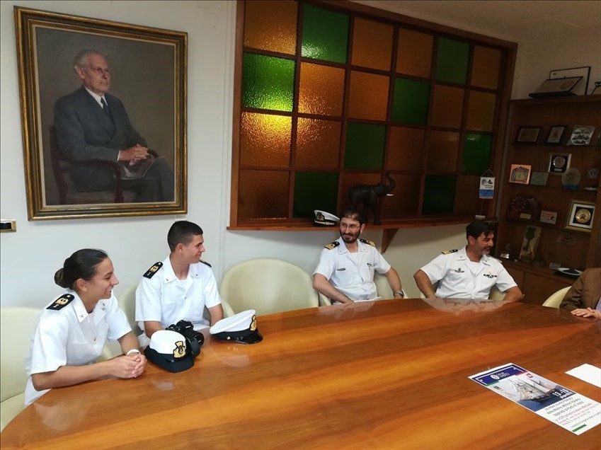 ​Il sindaco Menna ha ricevuto la visita del comandante della nave "Palinuro"