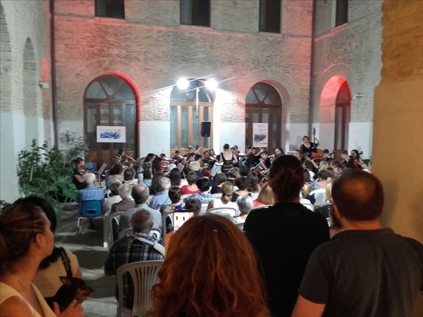 La Joven Orquesta de Cuerda 'Allegro' di Jaen (Spagna)