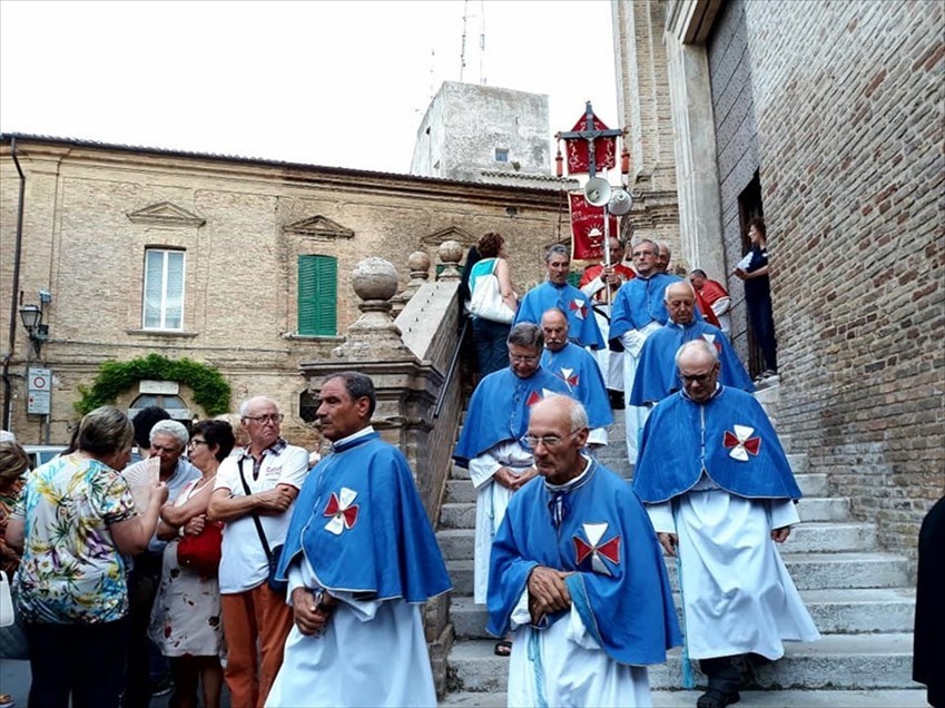 Festa della Madonna del Carmine, sentita processione nel centro storico