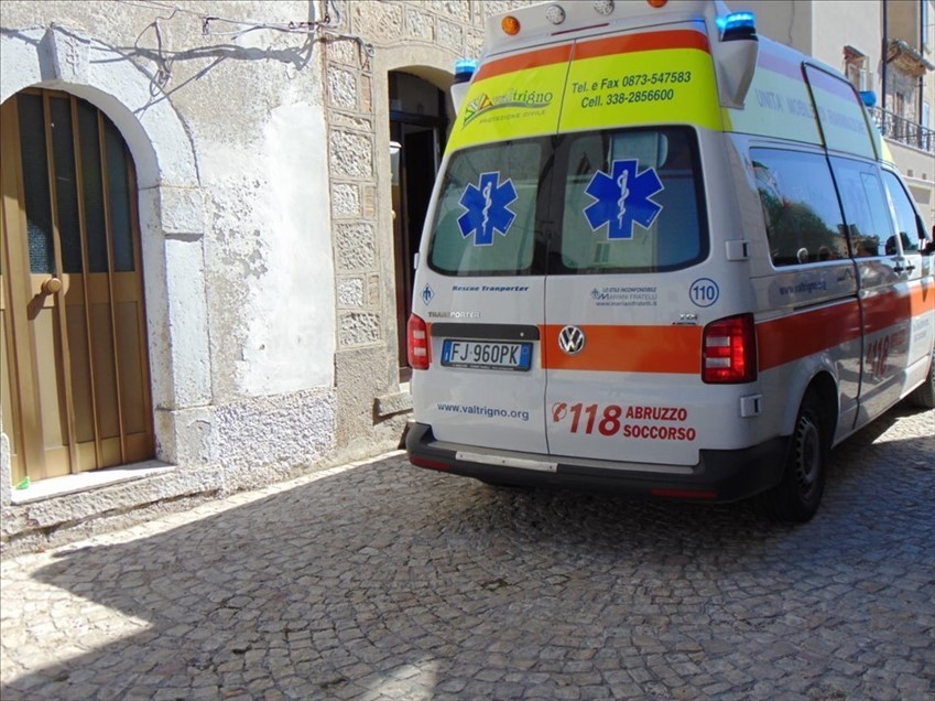 Ambulanza Valtrigno soccorre donna