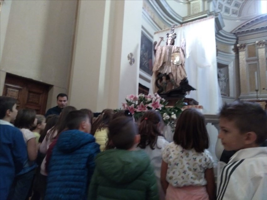 I ragazzi della "Spataro" alla scoperta di San Michele tra storia, arte e religione