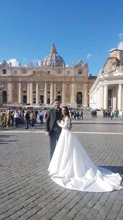 Sposi novelli di San Martino in udienza dal Papa a piazza San Pietro
