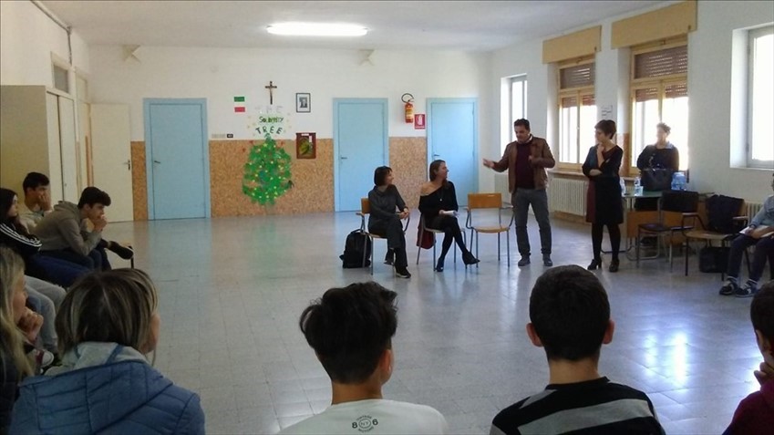 Gli studenti della Spataro di Gissi incontrano la scrittrice Francesca Bertuzzi