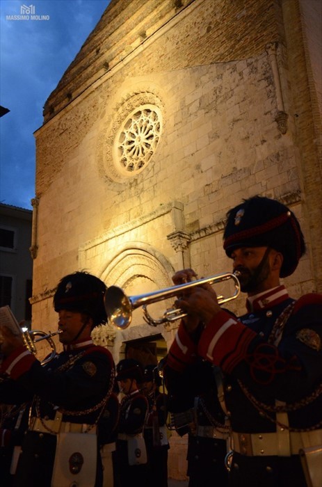 Applausi a scena aperta per la “Banda del Primo Reggimento dei Granatieri di Sardegna”