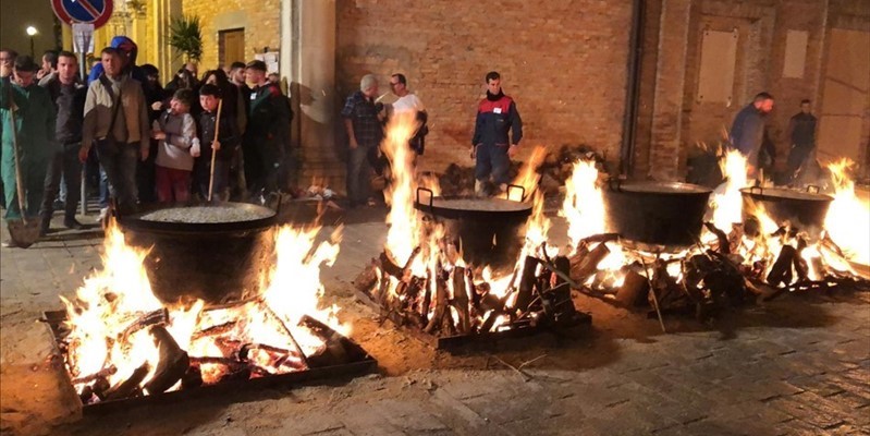 Vasto A Pollutri La Cottura Delle Fave Un Antico Rito Di Devozione A