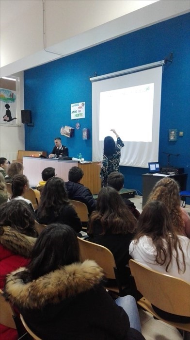 Lions Club di Larino, scuole e Carabinieri per parlare ai giovani di droghe leggere