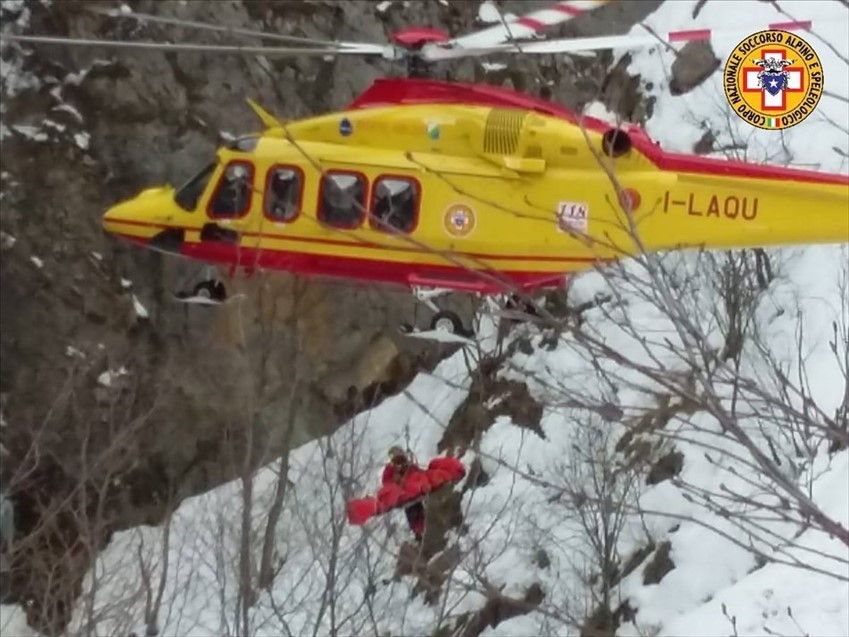 Ghiaccio travolge escursionisti, 3 feriti sul Voltigno