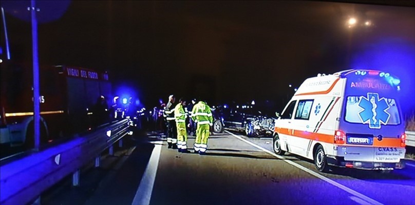 Termoli: Due Auto Si Scontrano Sulla Bifernina: 3 Feriti E Strada ...