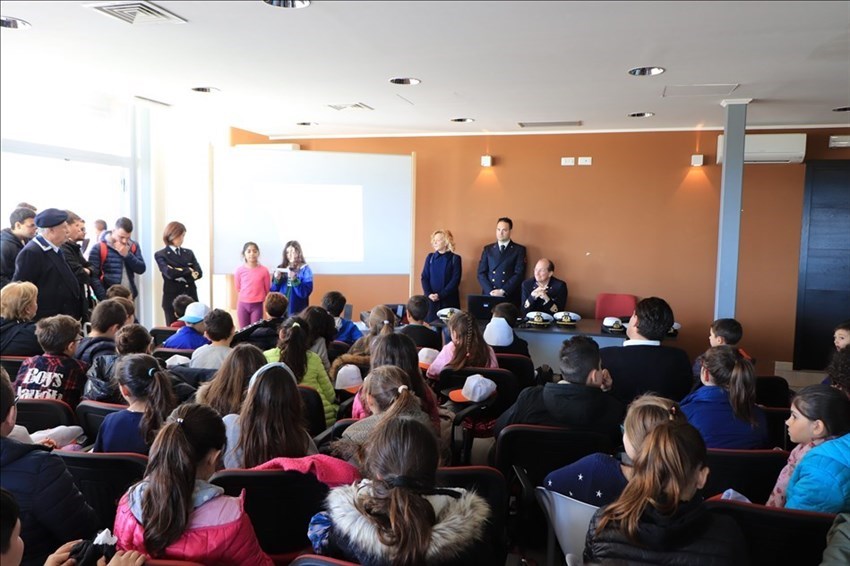 «Giornata del mare», la Guardia Costiera incontra gli studenti termolesi