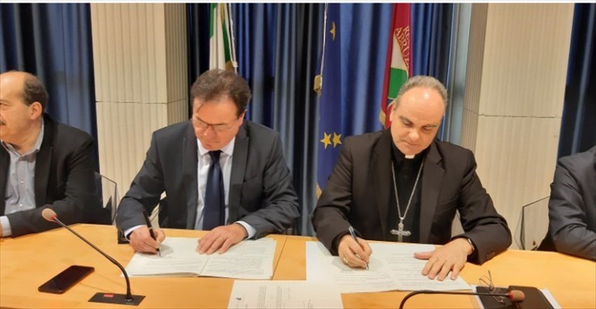 Turismo religioso, firmato l'accordo tra la Regione e la Conferenza Episcopale Abruzzo