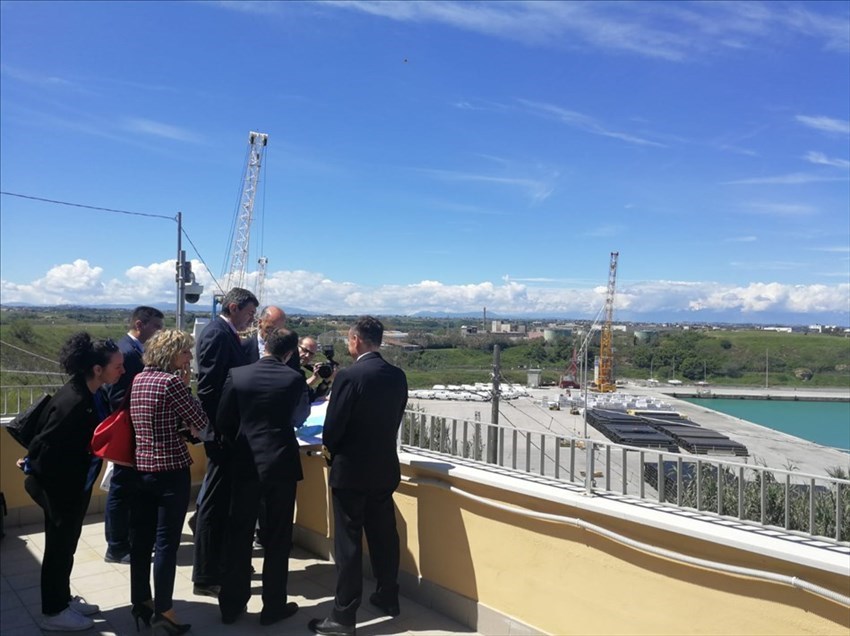 Il Presidente della Regione Abruzzo Marco Marsilio visita la Guardia Costiera di Vasto