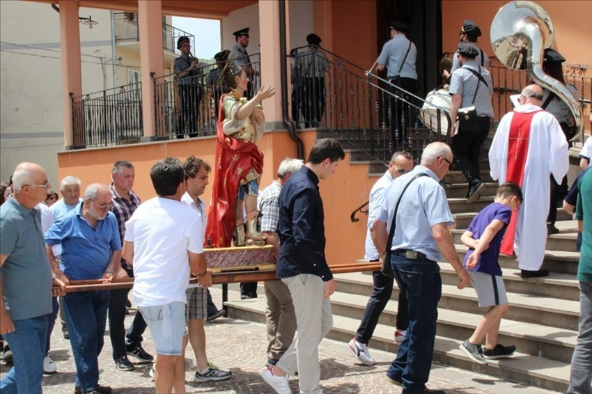 A Castelguidone processione e fuochi pirotecnici per San Vito