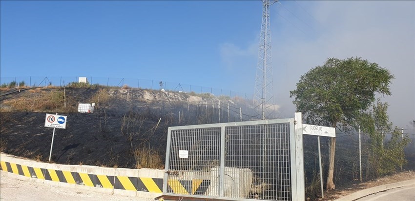 Nuovo incendio alla discarica di Valle Cena, la chiusura ne impedisce la manutenzione