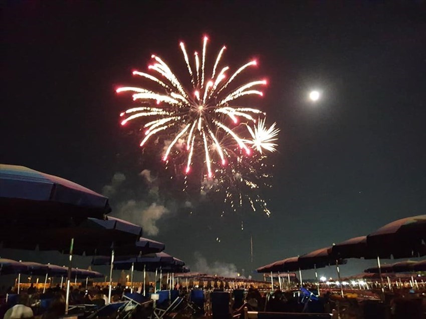 Uno spettacolo unico i fuochi d'artificio a Vasto Marina