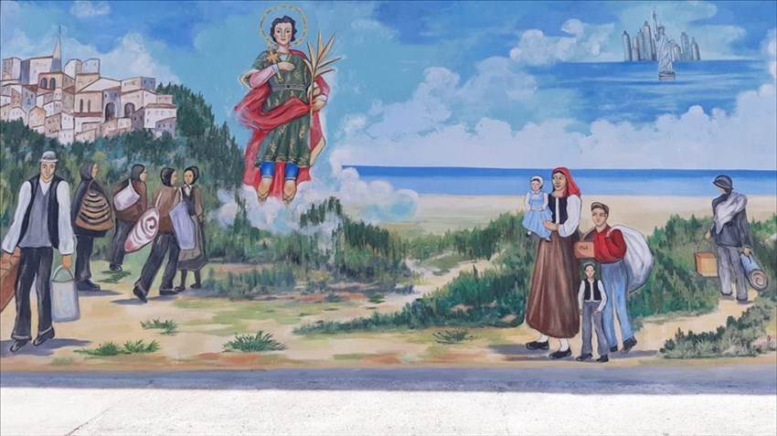 Il murales a Isca sullo Ionio