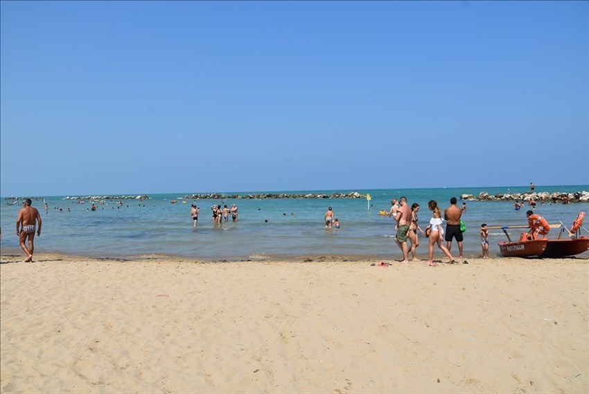 Spiagge affollate nel commiato delle vacanze
