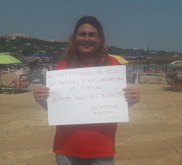 I lavoratori del turismo manifestano a Vasto marina