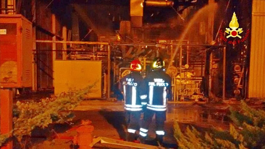 Incendio alla centrale elettrica dell'Enel alle Piane di Larino