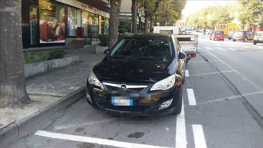 Nuovi parcheggi in via Giulio Cesare: « E' diminuito notevolmente il numero dei posti»
