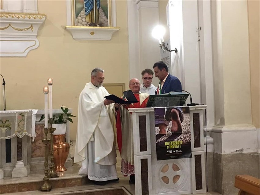 Don Giuliano Manzi festeggia i 50 da sacerdote a Pollutri