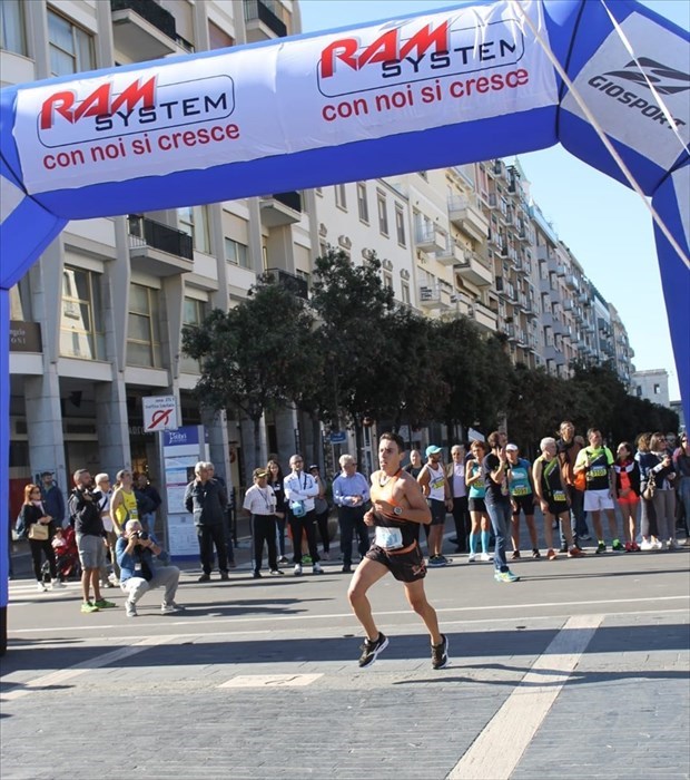 Il podista termolese Stefano Ronchetti conquista la maratona dannunziana