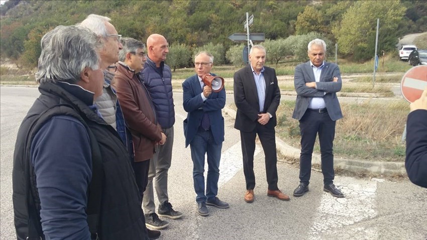 Al via i lavori, Carlo Moro: «La Fondovalle Treste sarà asfaltata tutta»