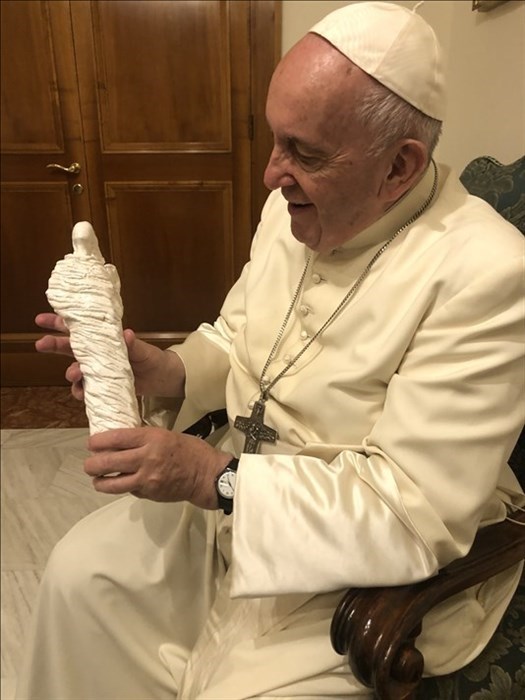 L'angelo "liberatore" donato a Papa Francesco