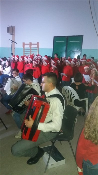 Palata, 300 alunni del Ricciardi intonano la “Sinfonia di Natale”