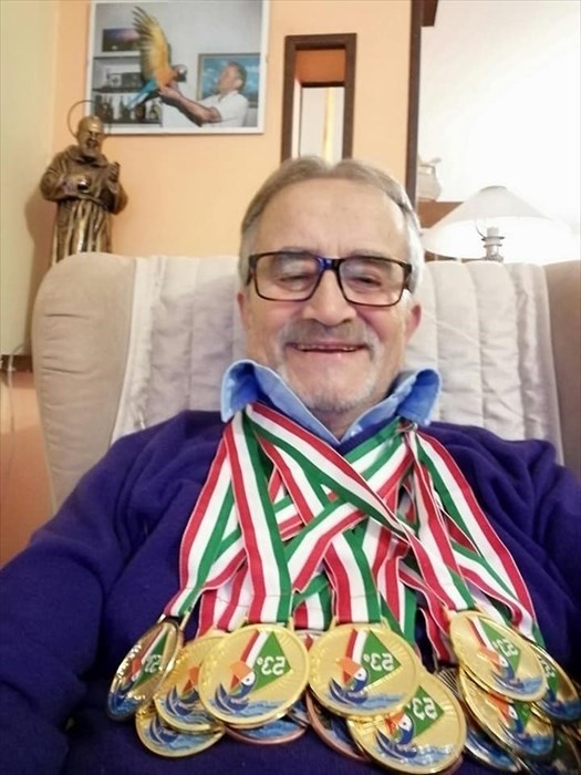 Angelo Malizia con le sue medaglie